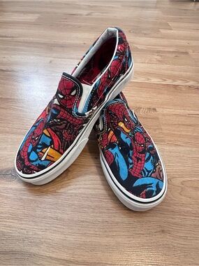 RARE 🔥  Vans x Spider-Man Marvel Slip on Sneakers Mens 5.5 Women’s 7